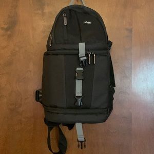 ⭐️ BRAND NEW ⭐️ Altura Sling Camera 📷 Bag DSLR Travel Never Used